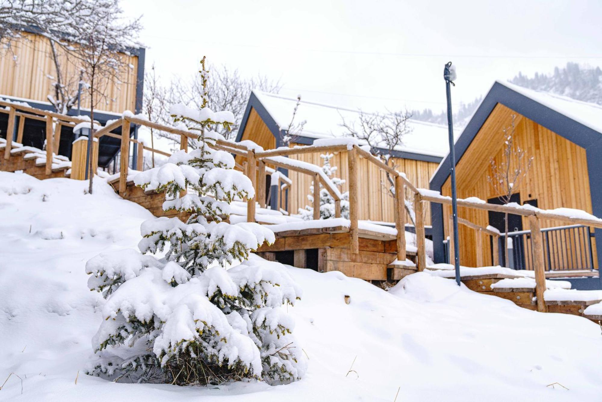 Qazaq Auyl Eco Hotel อัลมาตี ภายนอก รูปภาพ